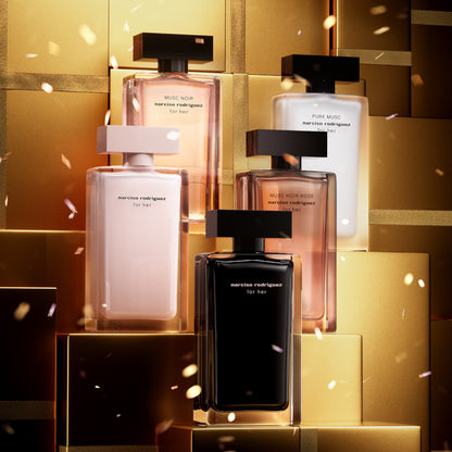 Narciso Rodriguez For Her Pure Musc Confezione 50 ML Eau de Parfum + 50 ML Body Lotion + 50 ML Shower Gel