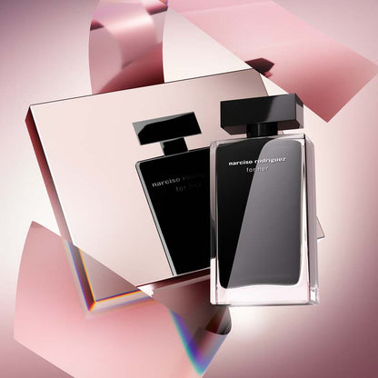 Narciso Rodriguez For Her EDT Confezione 50 ML Eau de Toilette + 50 ML Body Lotion + 50 ML Shower Gel