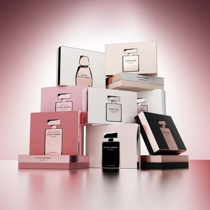 Narciso Rodriguez For Her EDP Confezione 50 ML Eau de Parfum + 50 ML Body Lotion + 50 ML Shower Gel